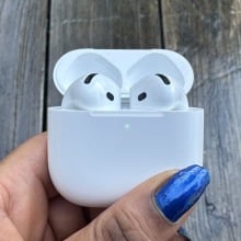 Apple AirPods 4 with ANC