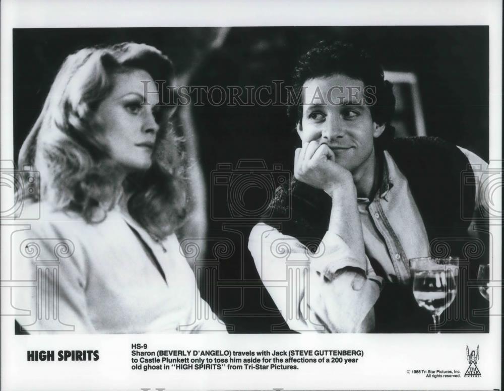 1989 Press Photo Beverly D'Angelo and Steve Guttenberg in High Spirits ...