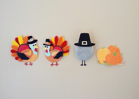 Broches típicos del Black Friday: pavos, sombrero de peregrino, y calabazas