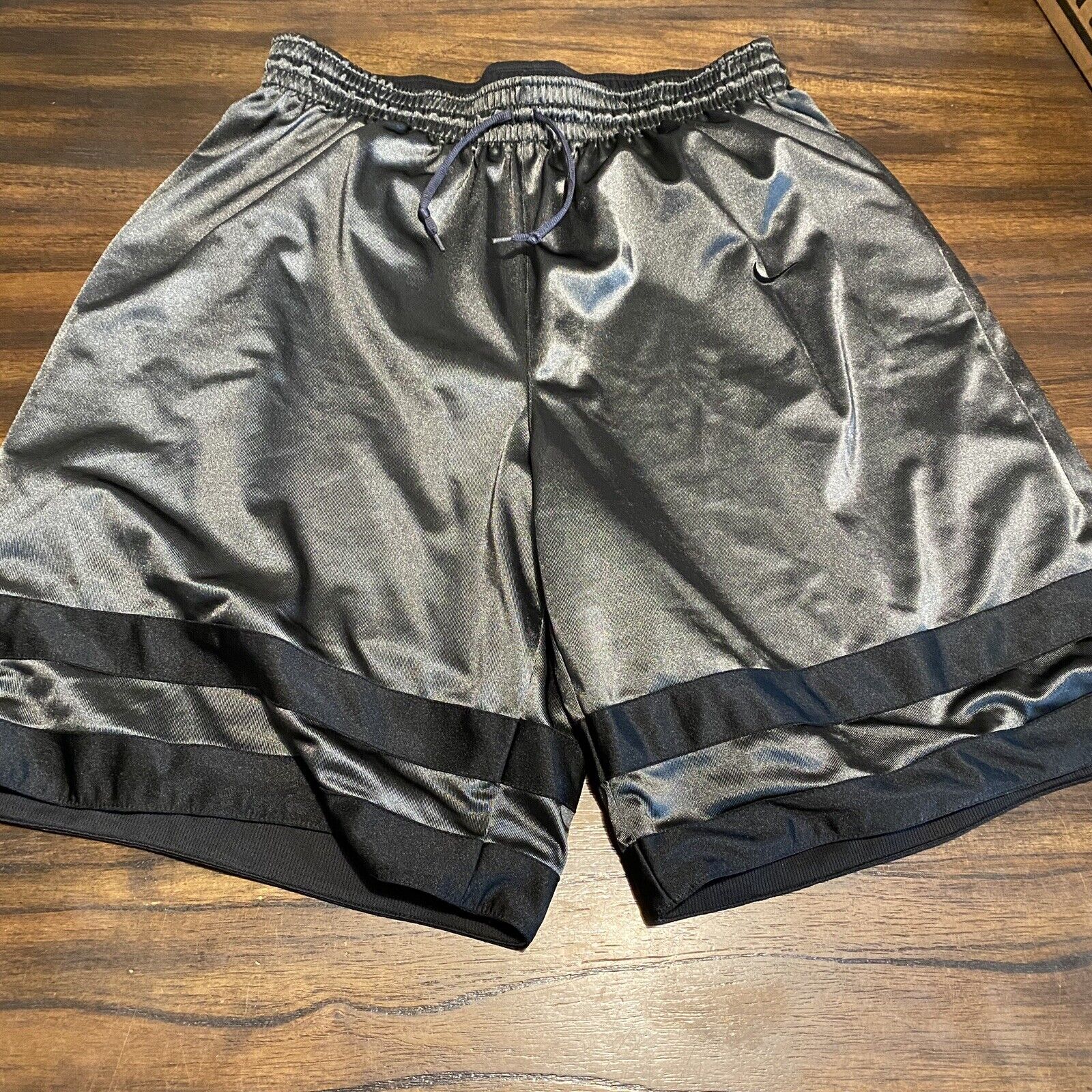 Vintage Nike Shiny Reversible Basketball Shorts X… - image 5