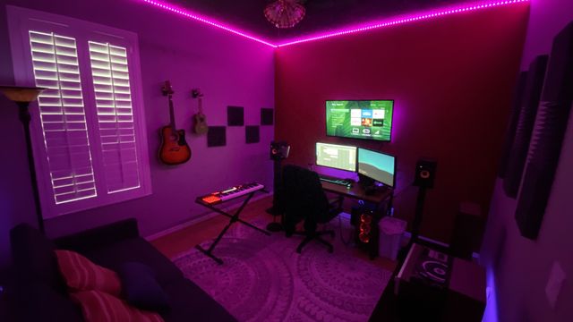 10 Music Studio Decor Ideas (To Transform Your Workspace) | Music ...