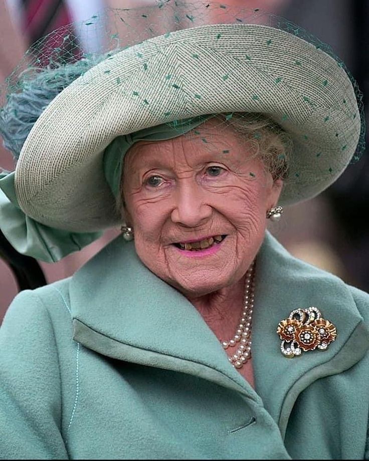 Shawna Thomas Kabar: Queen Elizabeth The Queen Mother