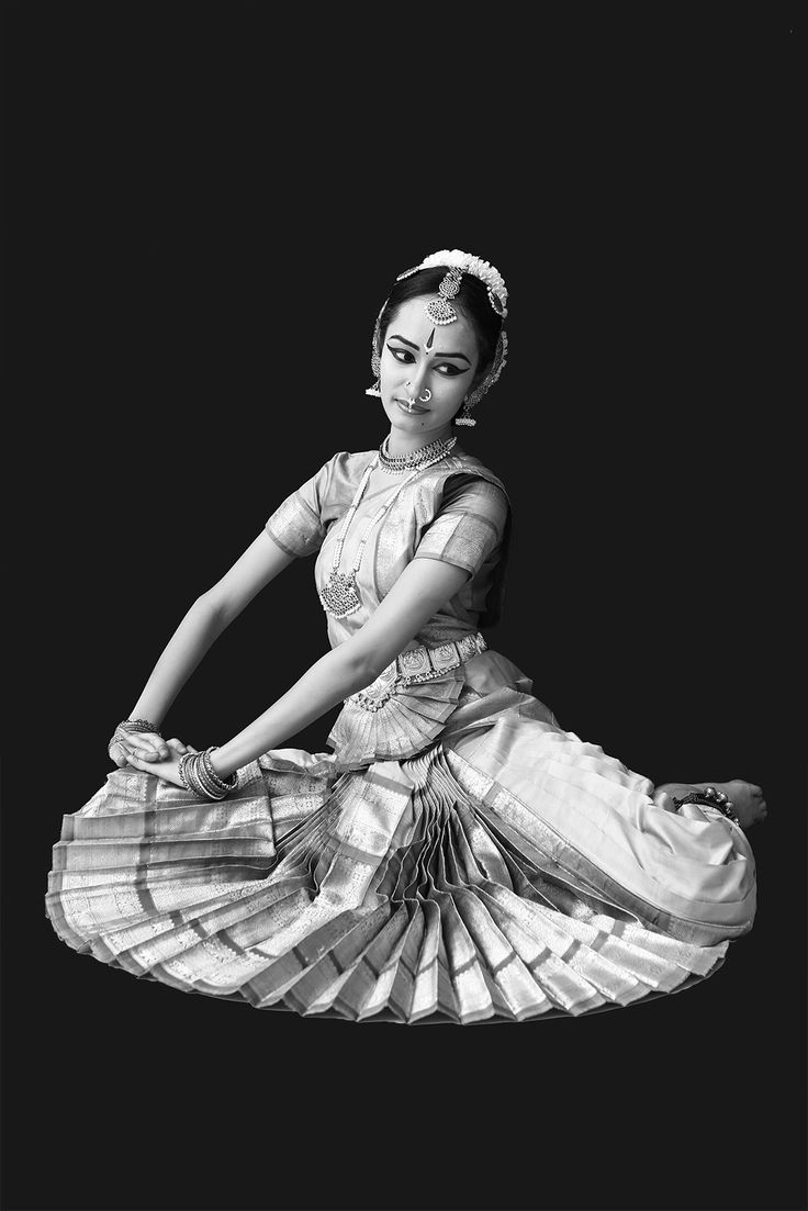 Bharathanatyam Dancing Pose, Dance Poses, Dance Images, Dance Pictures ...