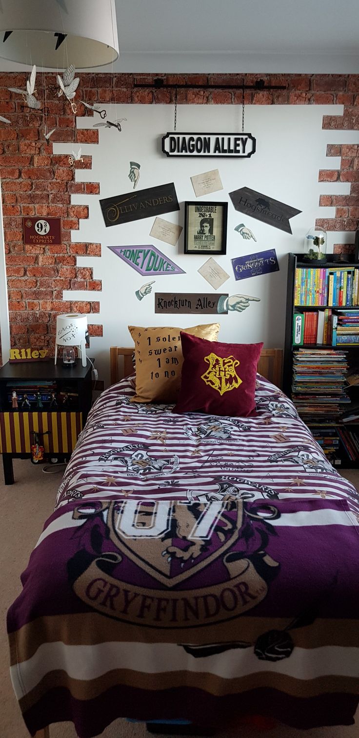 Pin by Kym Whipps on kylina | Harry potter bedroom decor, Harry ...