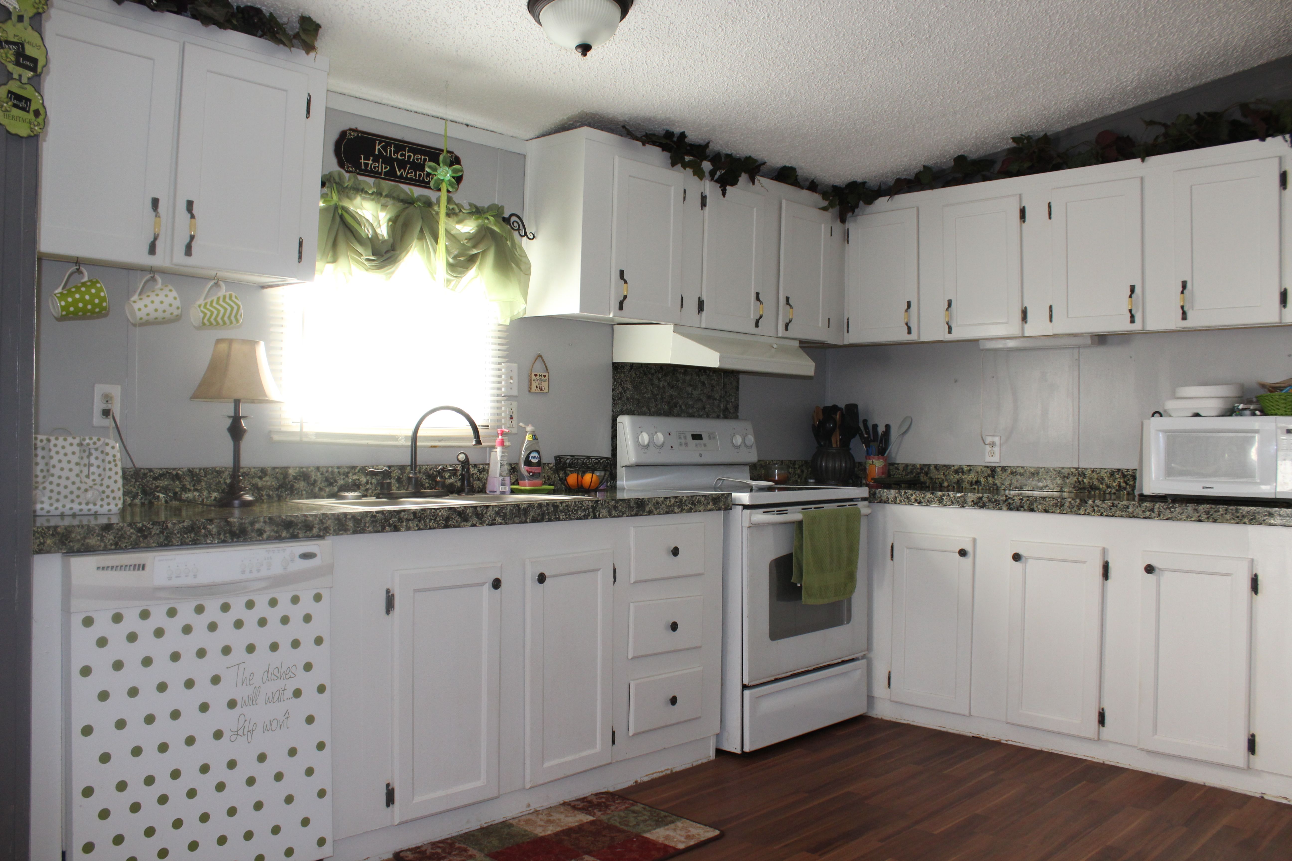 single wide mobile home kitchen update www.tralacelife