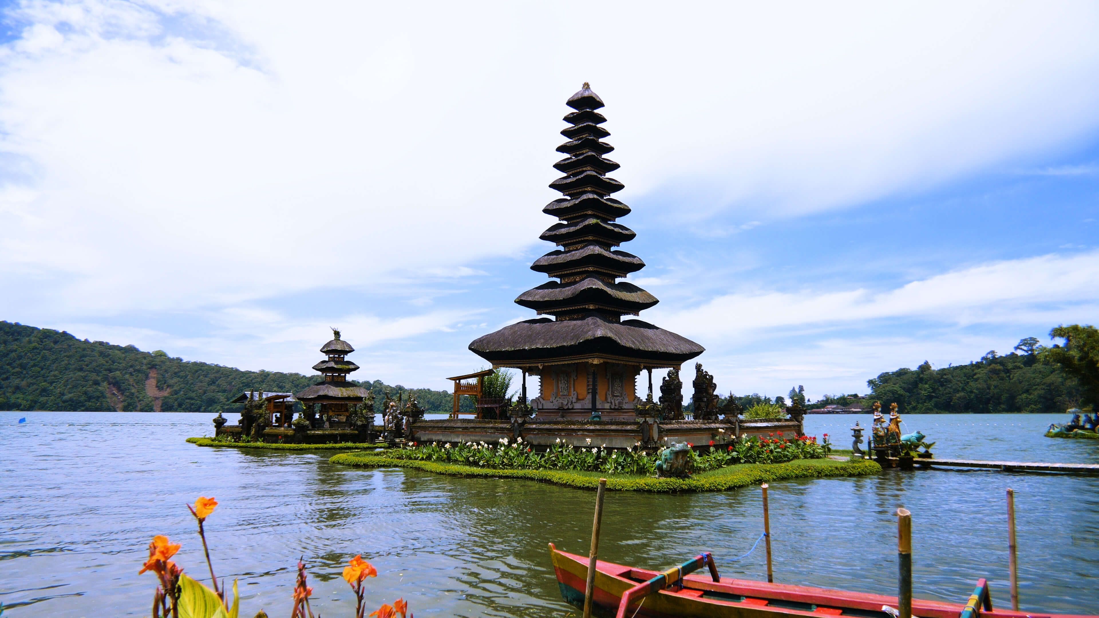  Bali  Relaxation Video of the Floating Temple  4K  Ultra HD 