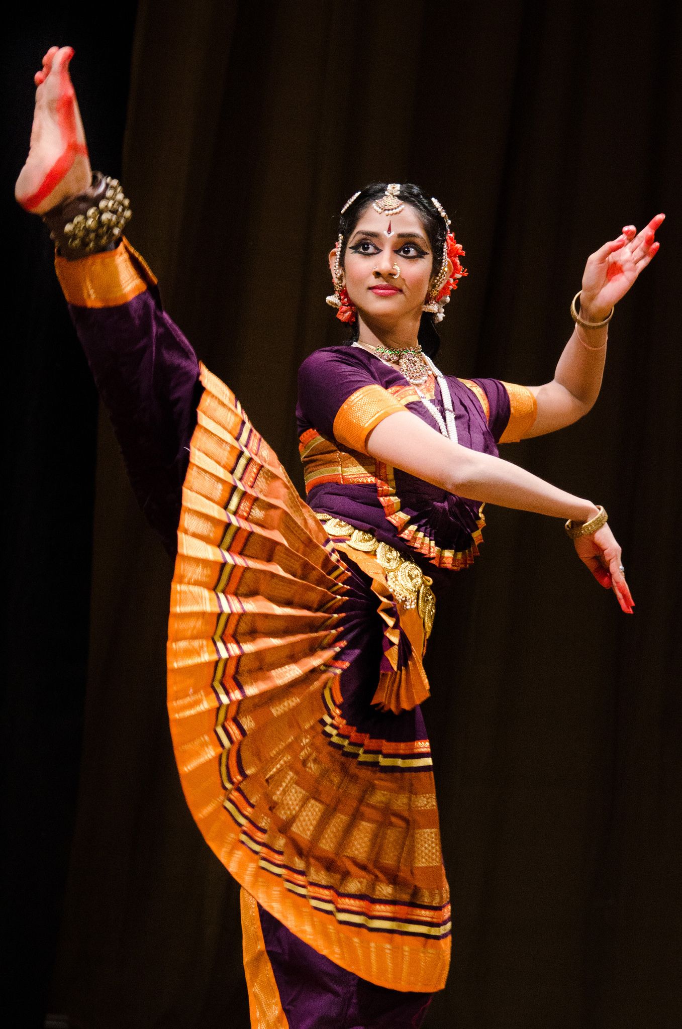 Dancing | Bharatanatyam dancer, Bharatanatyam poses, Bharatanatyam costume