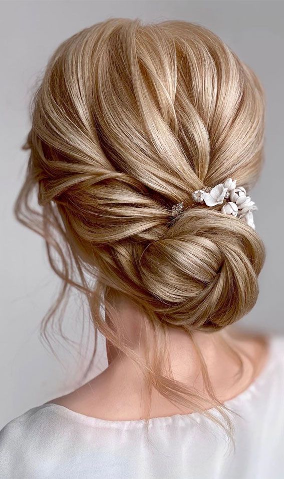 updo, wedding hairstyles, wedding updos, bridal updos #weddinghair # ...