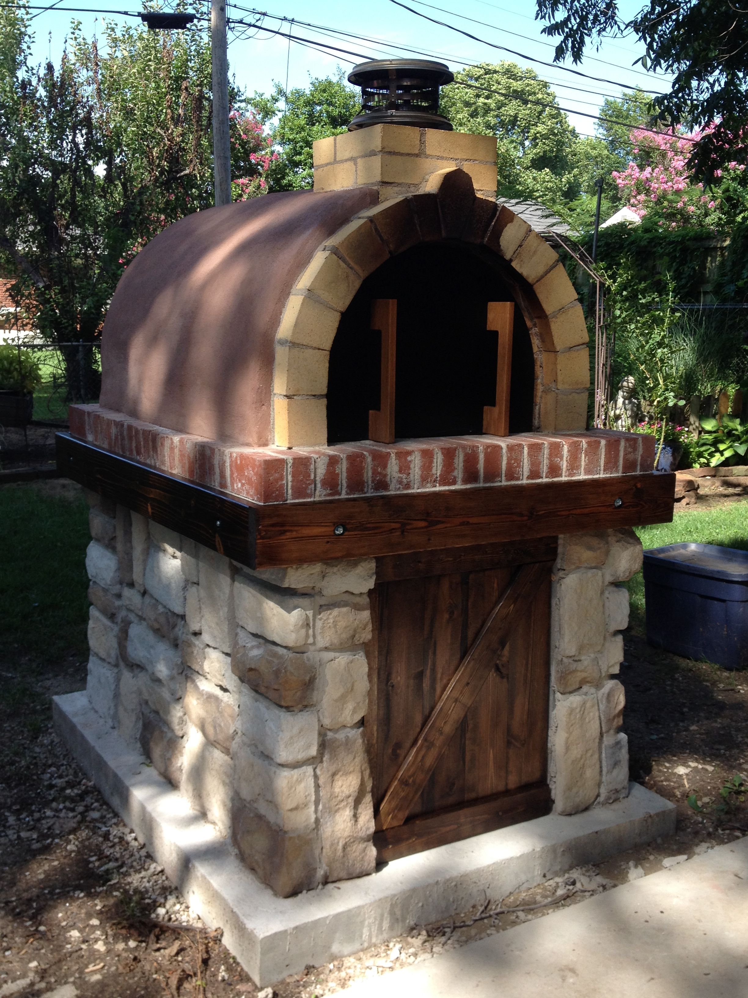 Outdoor Brick Pizza Oven