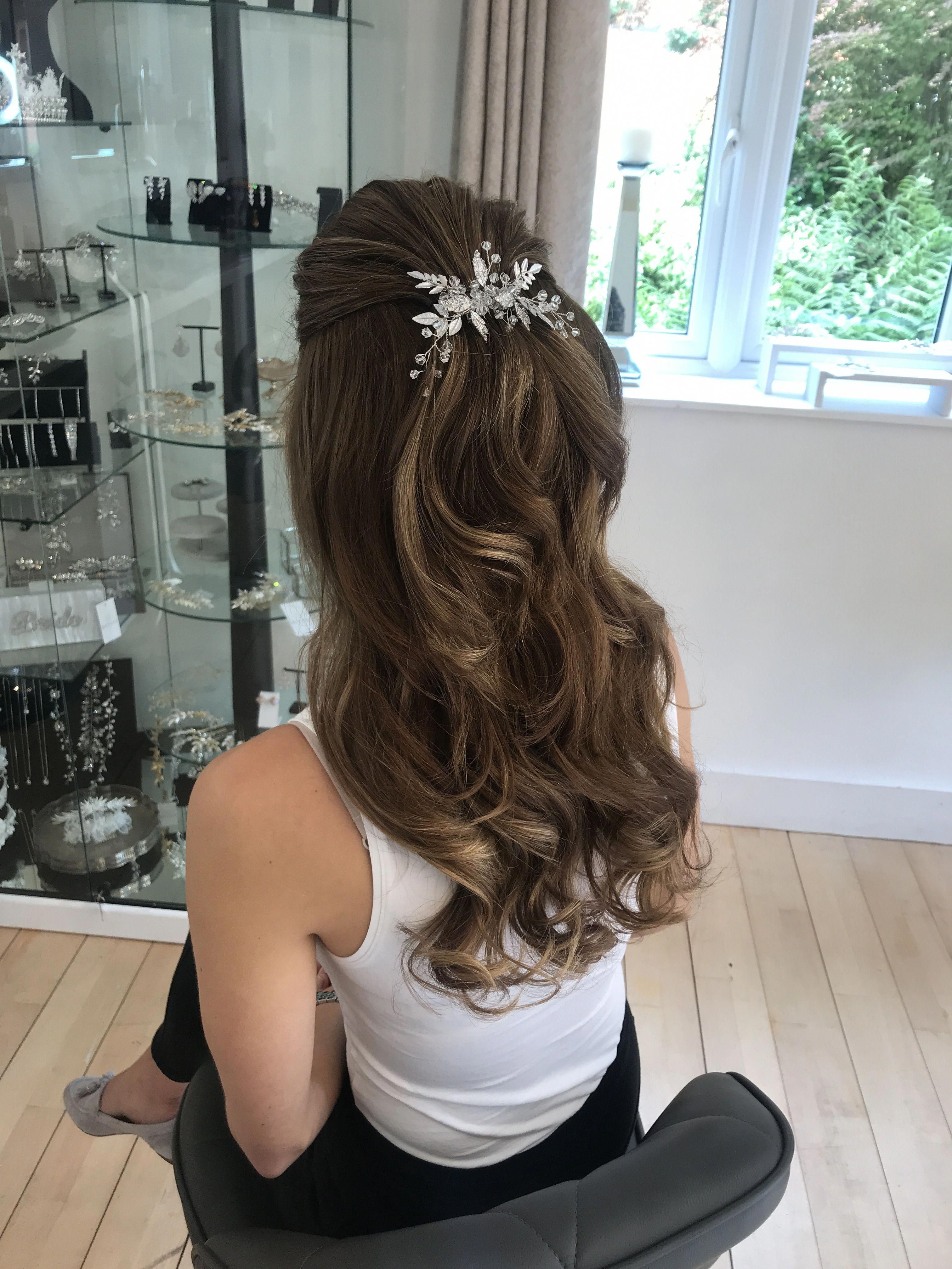 Half up half down, wedding hairstyles, bridal hair, long hair, bridal