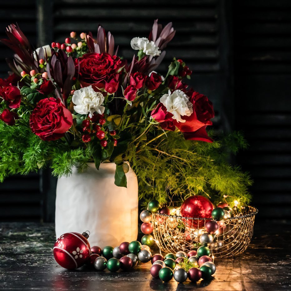 ^livewireLois on Twitter | Rose trellis, Dianthus flowers, Christmas ...