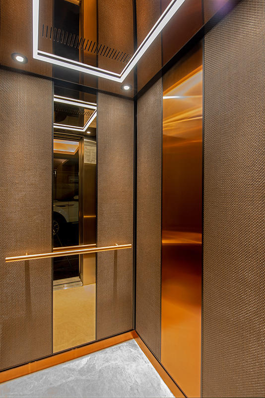 LEVELe-105 Elevator Interior with customized panel layout; Capture ...