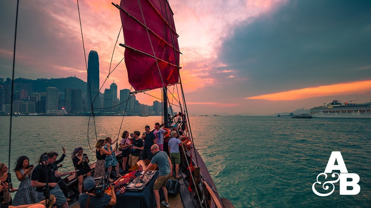 ⁣Above & Beyond Deep Warm Up Set #ABGT300 Live on Victoria Harbour, Hong Kong (Full 4K Ultra HD S