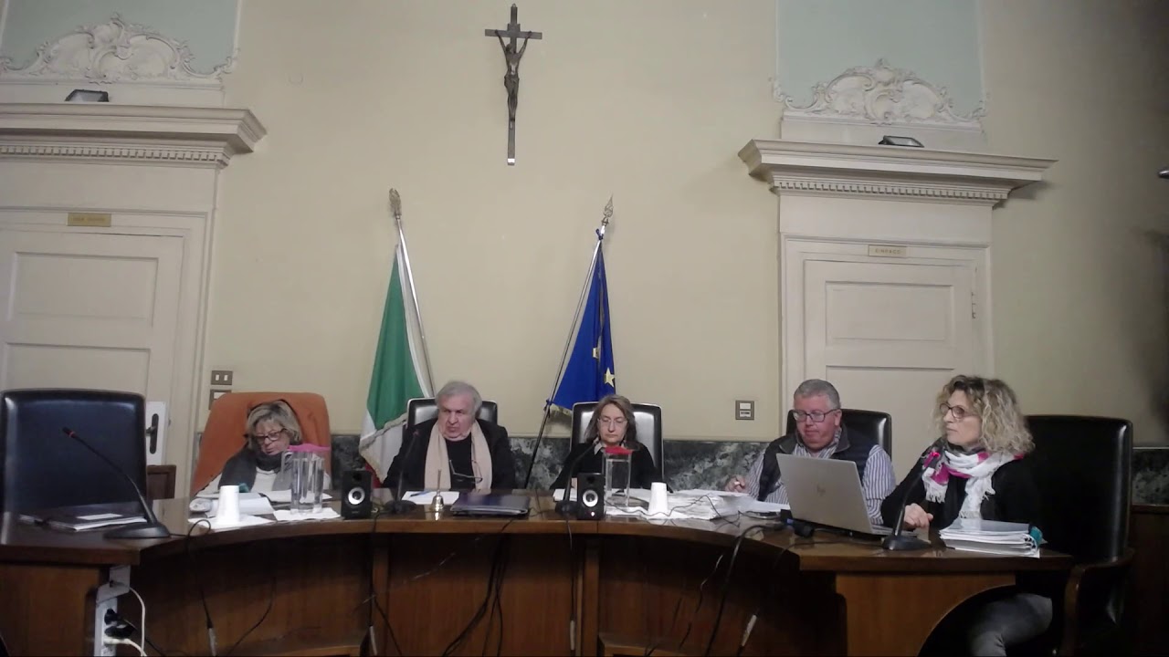 Consiglio Comunale Garlasco 04 maggio 2019 - YouTube