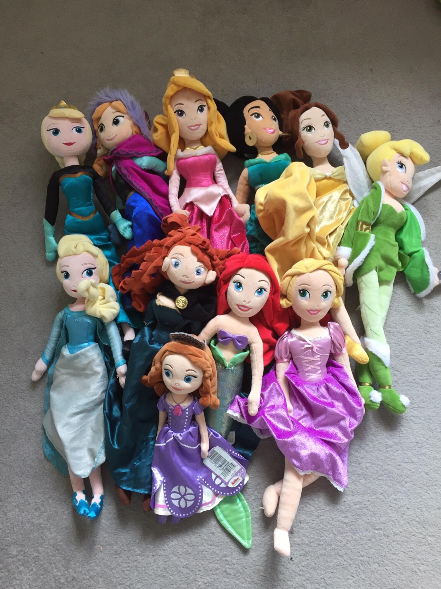 Disney store princess plush dolls in Wakefield for £8.00 for sale Shpock