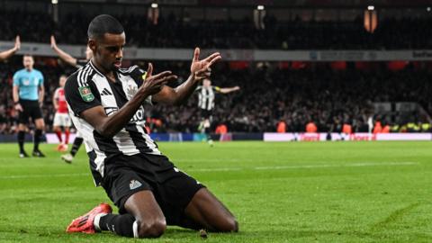 Isak celebrating scoring against Arsenal