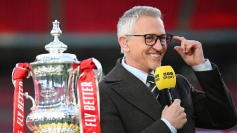 Gary Lineker with the FA cup