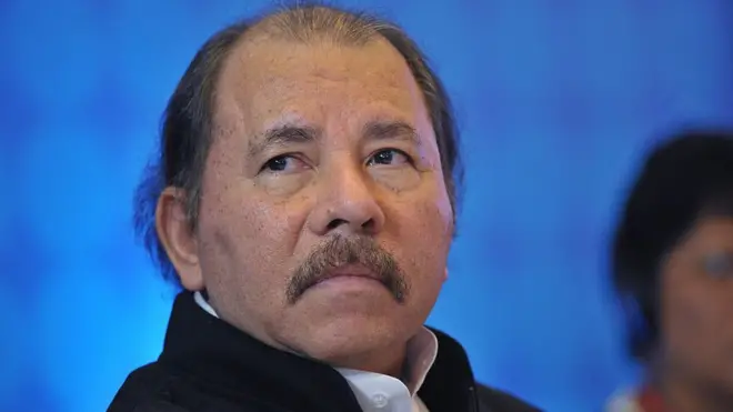 Primer plano de Ortega.