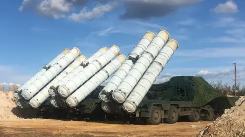 EPA Russian defence ministry handout showing S-300 surface-to-air missile system taking part in Vostok 2018 (East 2018) military exercise in Russia (5 September 2018)