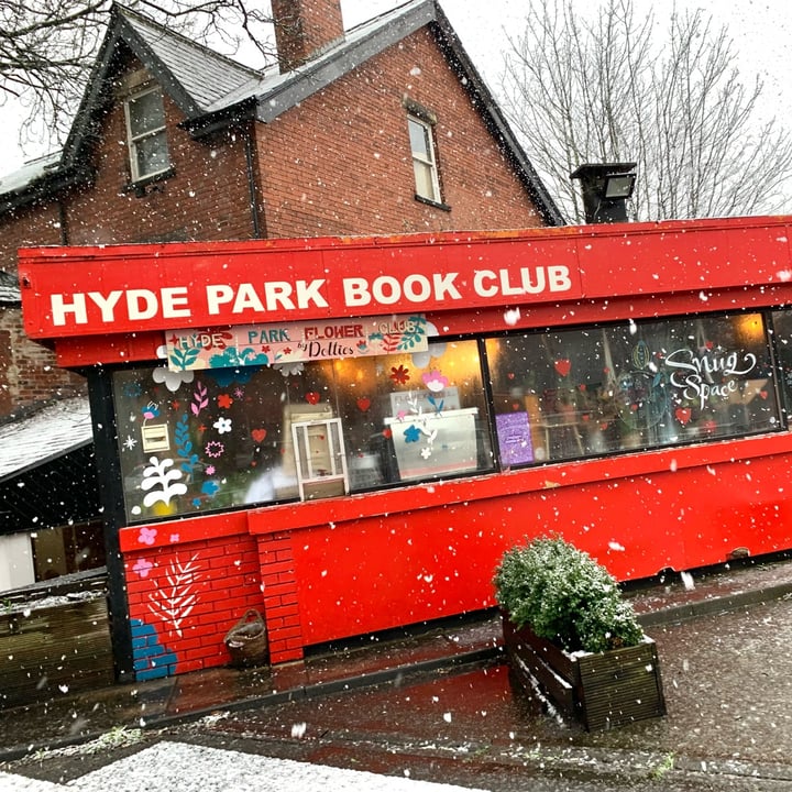 photo of Hyde Park Book Club Chicken & Avocado Bagel shared by @vegpledge on  19 Feb 2022 - review