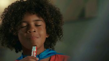 Kinder Chocolate TV Spot, 'Let That Kid Flag Fly'