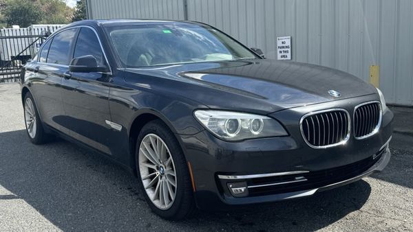 2013 BMW 750Li xDrive Sedan