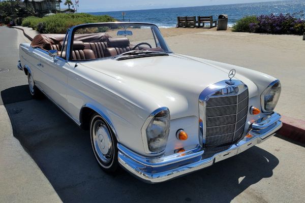 1963 Mercedes-Benz 220SEb Cabriolet