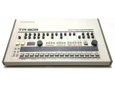 Roland TR-909 Rhythm Composer