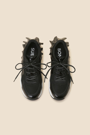 Ruffle point sneakers(black)