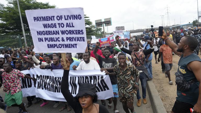 Protest gegen hohe Lebenshaltungskosten in Lagos, Nigeria