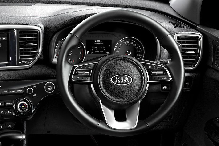 Kia Sportage (2018) Interior 002