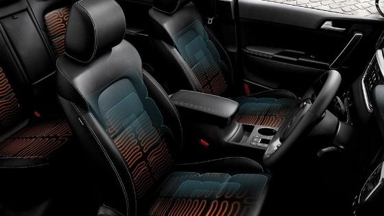 Kia Sportage (2018) Interior 008