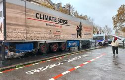 On a testé Paris sous 50°C et là « même marcher, ça devient intense »