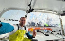 Rude nuit pour Goodchild, Murray Head s’invite… Le journal du Vendée Globe