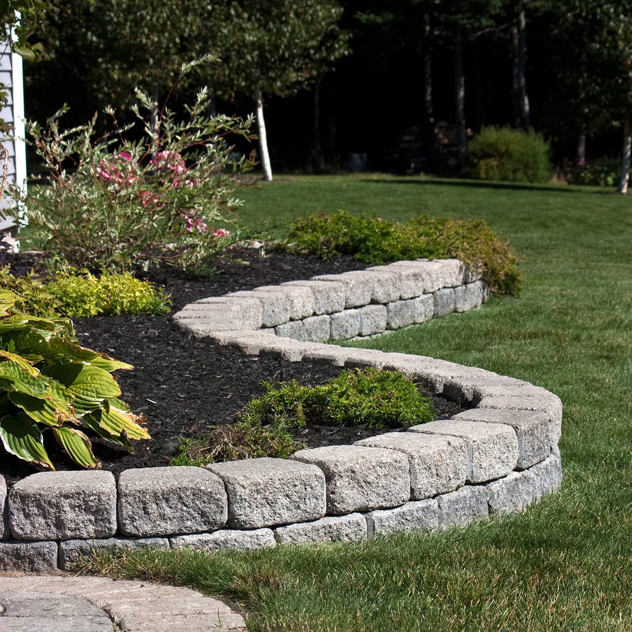 Garden Edge Antique Wedgestone Shaw Brick Concrete Linear Curved