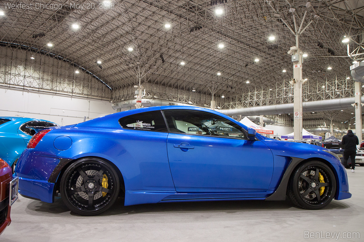 Blue Infiniti G37 coupe