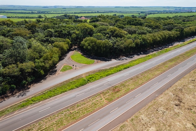 Foto serrana são paulo brasil 24 de abril de 2022 rodovia abrao assed