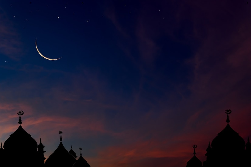 Premium Photo | Crescent moon on dark blue dusk sky over mosques dome ...