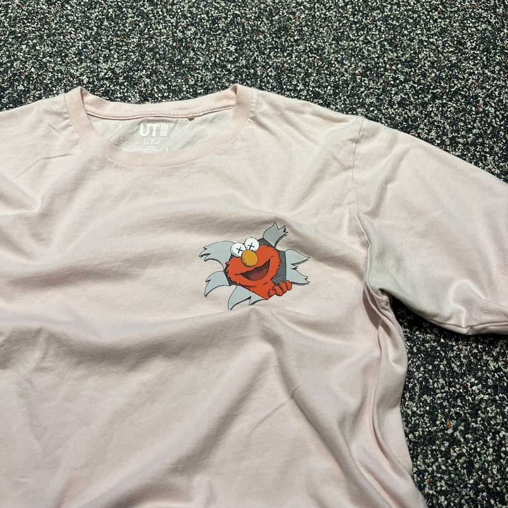 Kaws Kaws Sesame Street Light Pink Elmo T-Shirt - Gem