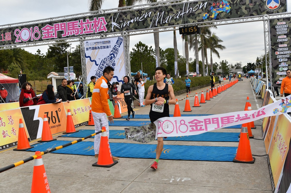 跑者天堂金門馬拉松 陳秉豐初登場 穩坐半馬總冠軍