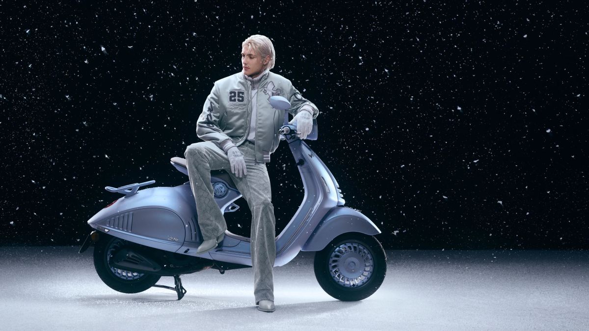 Vespa Launches Limited Edition Model 945 Snakes With Ice Nuances Only 888 Units In The World