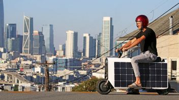 Have A Unique Look, Acquaintance With The Lightfoot Electric Scooter Equipped With A Solar Panel