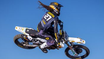 Husqvarna Presents FC450 Factory Edition 2025, Motocross Premium With The Latest Technology