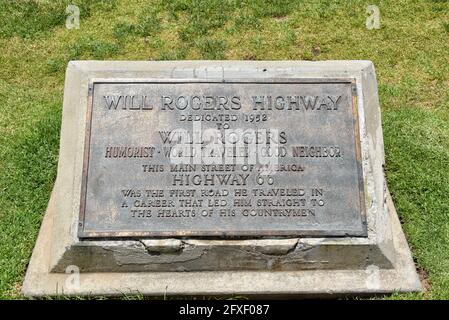 SANTA MONICA, CALIFORNIA - 25 MAY 2021: Will Rogers Highway Plaque in Palisades Park, at the intersection of Ocean Avenue and Santa Monica Boulevard. Stock Photo