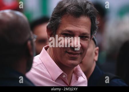 Sao Paulo, Brazil. 15th Dec, 2022. SP - Sao Paulo - 12/15/2022 - SAO PAULO, CHRISTMAS OF THE COLLECTORS - The future Minister of Finance Fernando Haddad during Christmas in solidarity with the Collectors at Armazem do Campo, west of the city of Sao Paulo, this Thursday (15) . Photo: Ettore Chiereguini/AGIF/Sipa USA Credit: Sipa USA/Alamy Live News Stock Photo