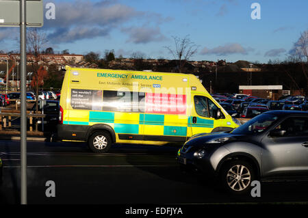 King's Mill Hospital, Nottinghamshire, UK. 6th January, 2015. Hospital bosses assured patients that King's Mill hospital was not facing a crisis this week as it was revealed four-hour A&E waiting times have missed targets. The last quater for Sherwood Forest hospitals shows 83.37 per cent of patients were seen in four hours, against a target of 95 per cent.Christmas and new year saw a massive increase in A&E patients with some hospitals in England having to take emergency measures . Credit:  IFIMAGE/Alamy Live News Stock Photo