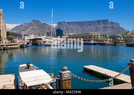 V&A Waterfront, Cape Town, South Africa, with boats in the Marina, the Cape Grace Hotel with Table Mountain behind Stock Photo