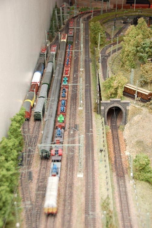 Download Marklin Model Train HO scale layout