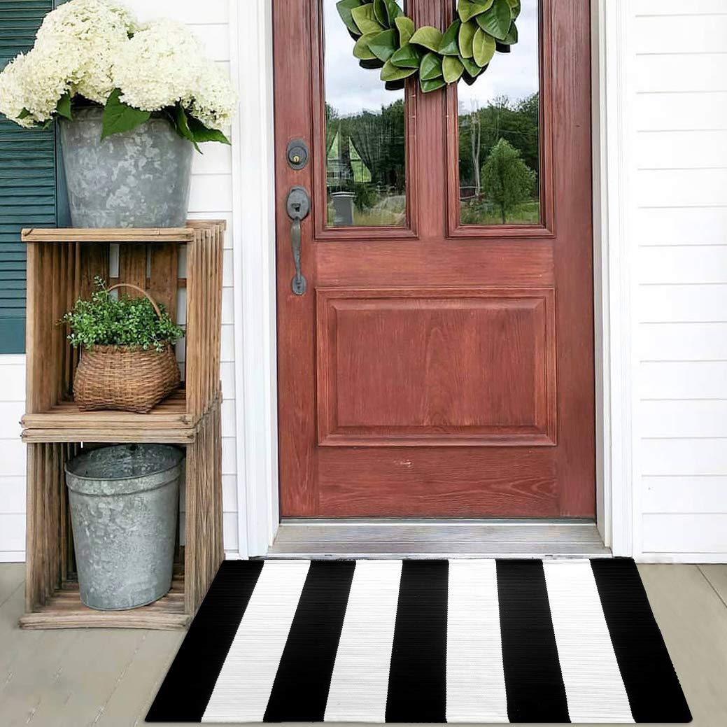 KOZYFLY Black and White Striped Rug Doormat 23.5' x 35.4' Cotton Woven Washable Black Indoor Outdoor Rugs for Layered Door Mats Porch/Kitchen/Farmhouse