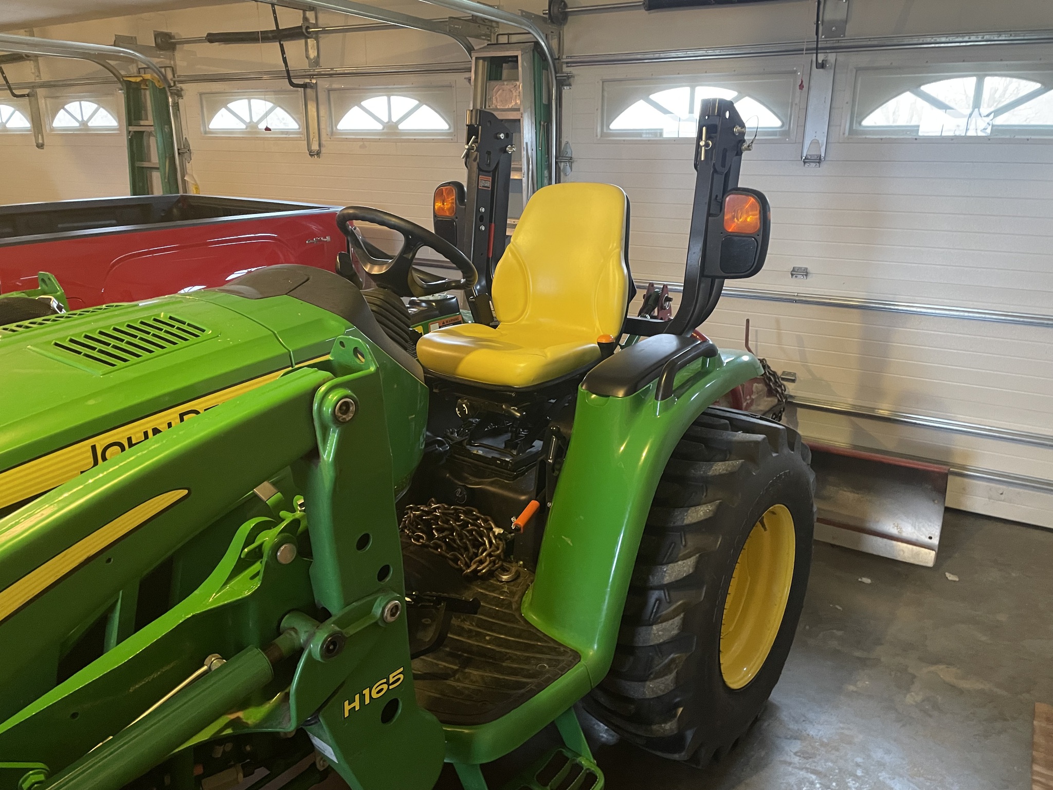 John Deere 3033R - Martin Tractor Inc